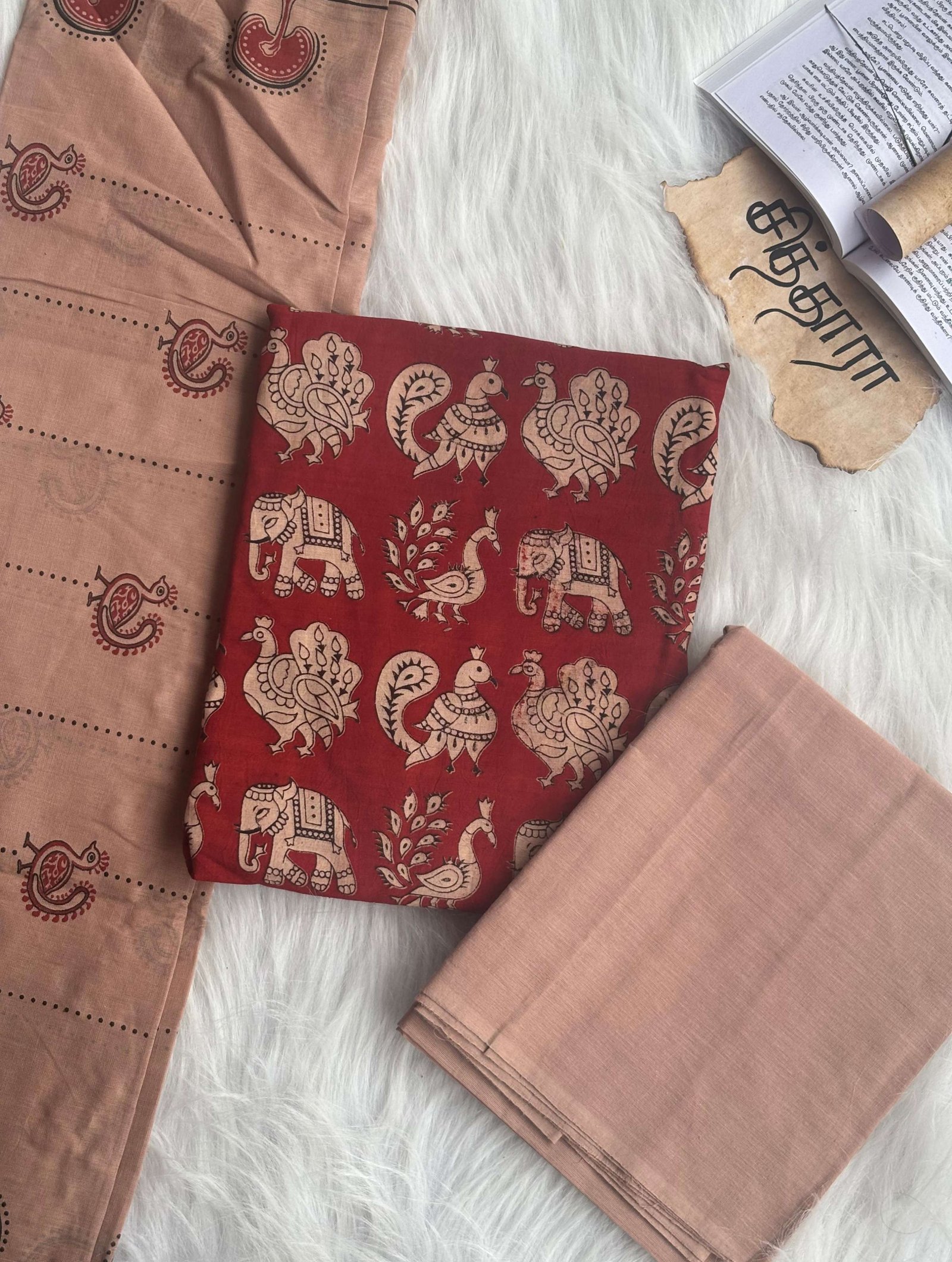 Vanna Mayil Salwar Set (Unstitched)